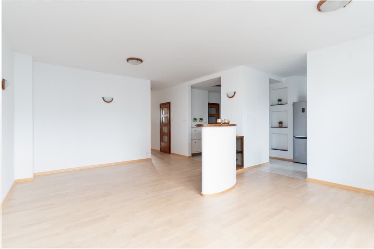 Spacious 3-bedroom apartment in Piaseczno center – 8