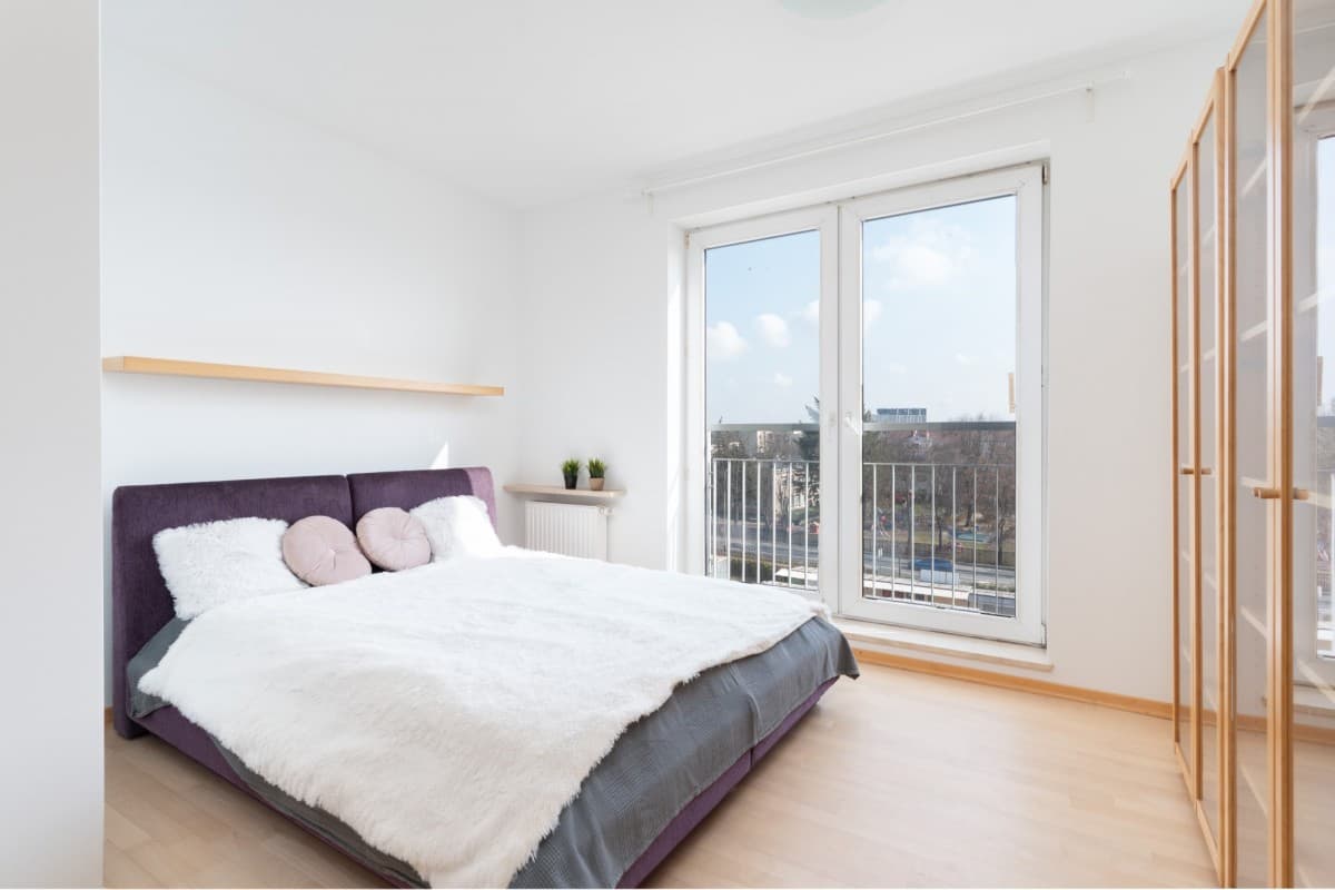 Spacious 3-bedroom apartment in Piaseczno center – 9