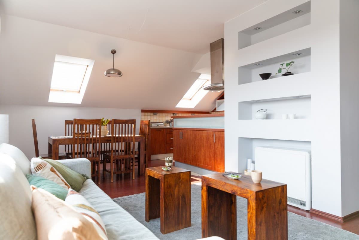 Spacious two-level family apartment with views – 6