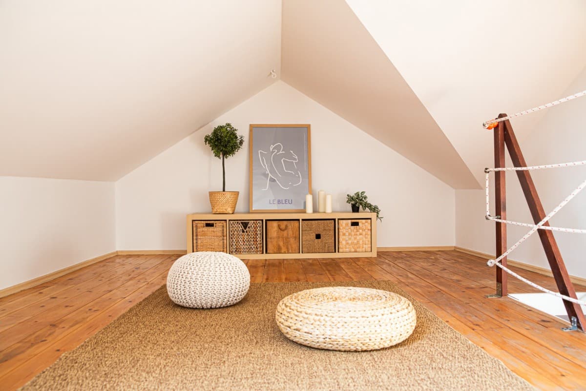 Spacious two-level family apartment with views – 26