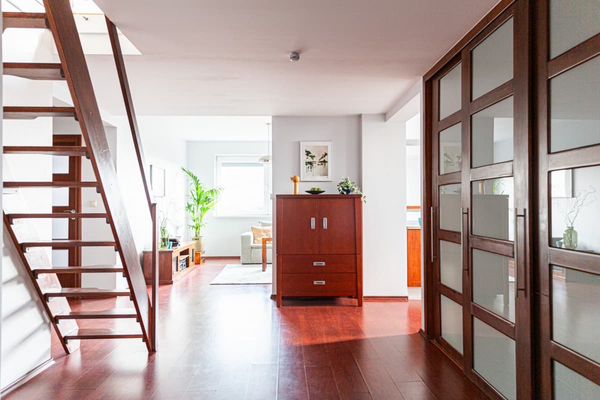 Spacious two-level family apartment with views – 27