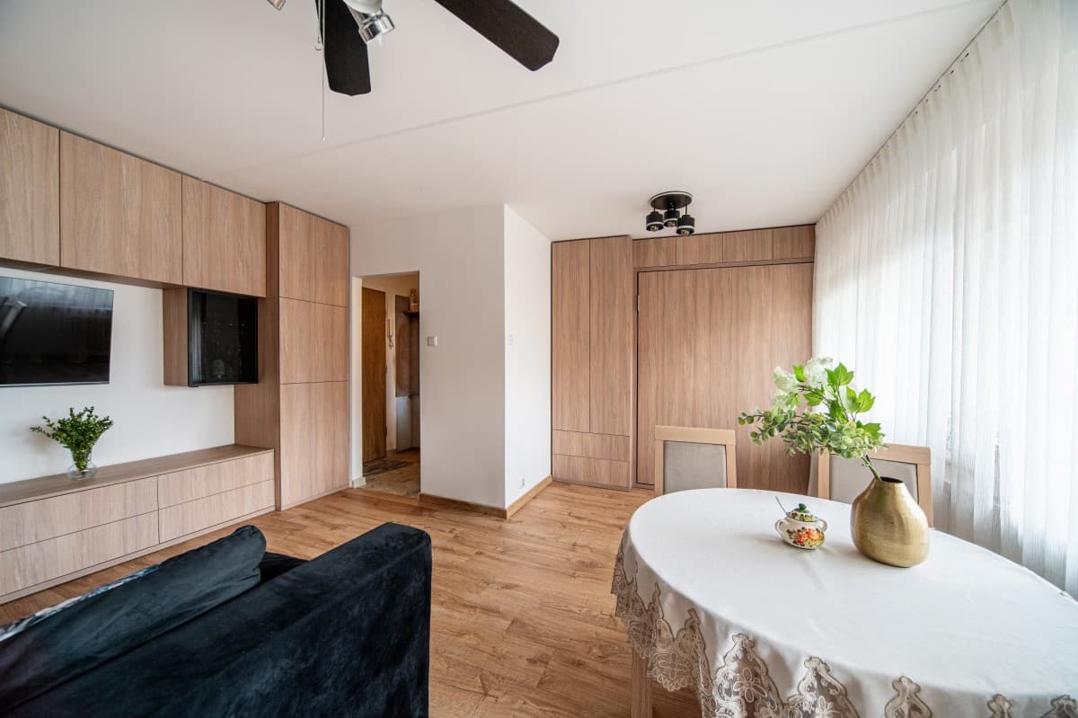 Fully renovated apartment with loggia in secure area – 4