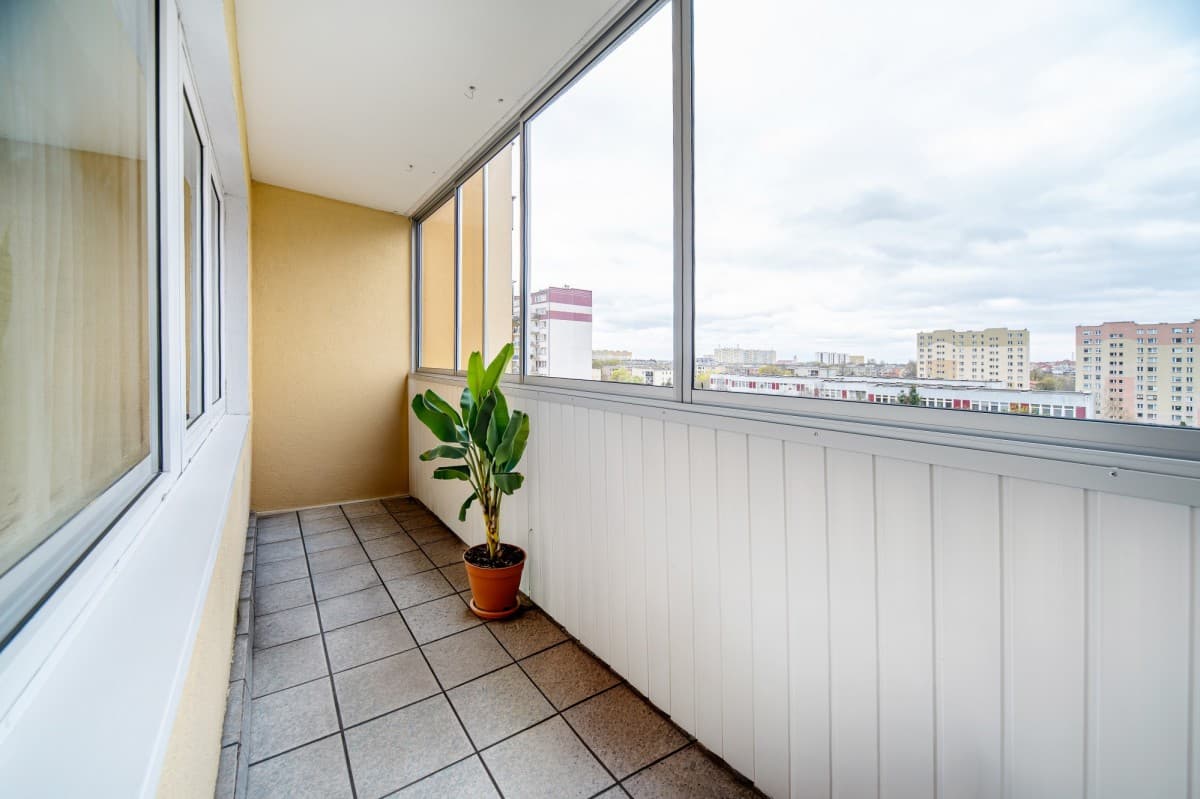 Fully renovated apartment with loggia in secure area – 14
