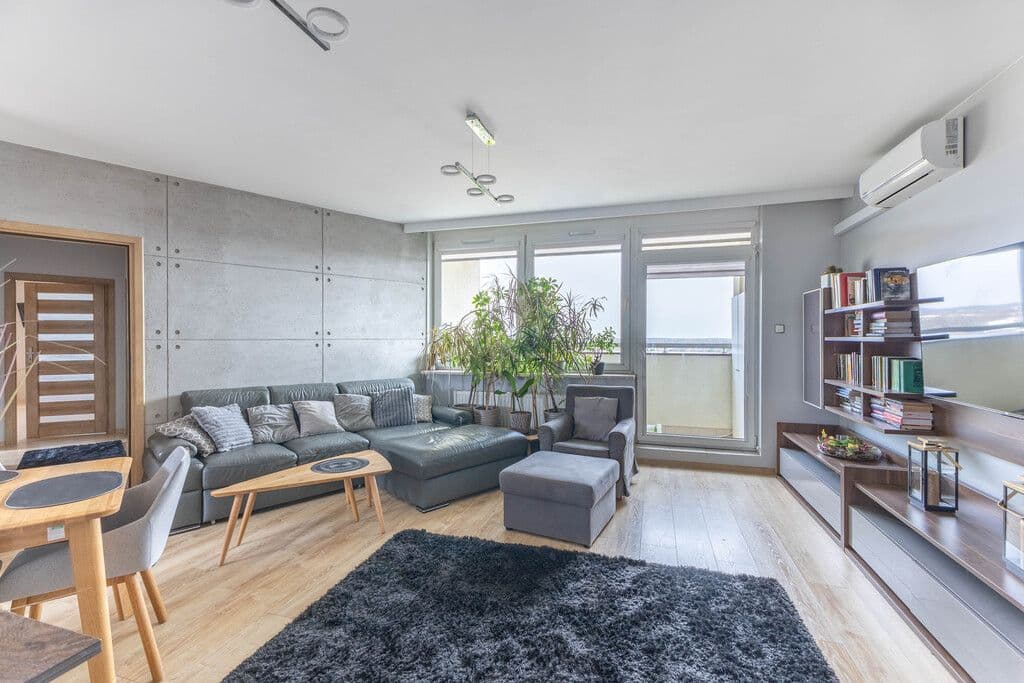 Spacious 4-room apartment with private sauna – 3