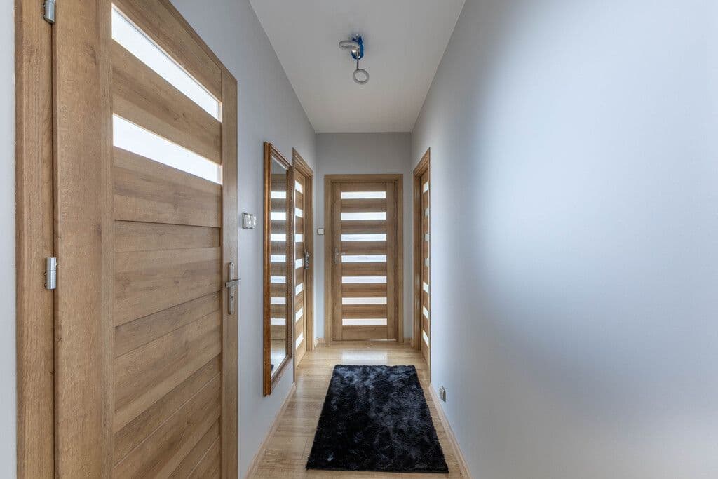 Spacious 4-room apartment with private sauna – 16