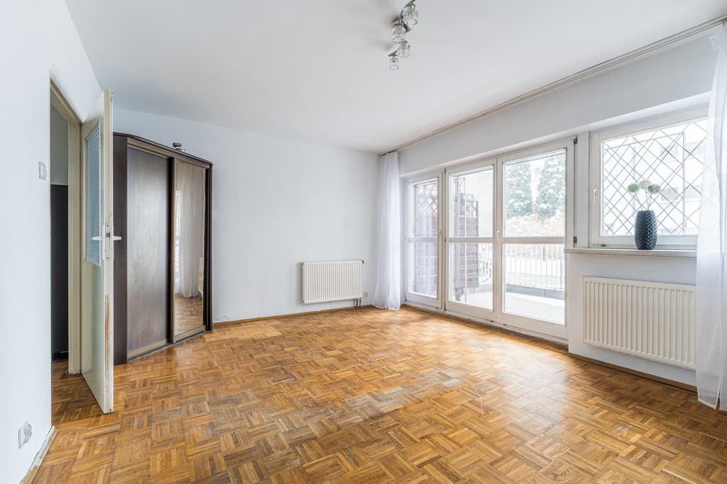 Bright 2-room apartment with terrace near Metro – 2