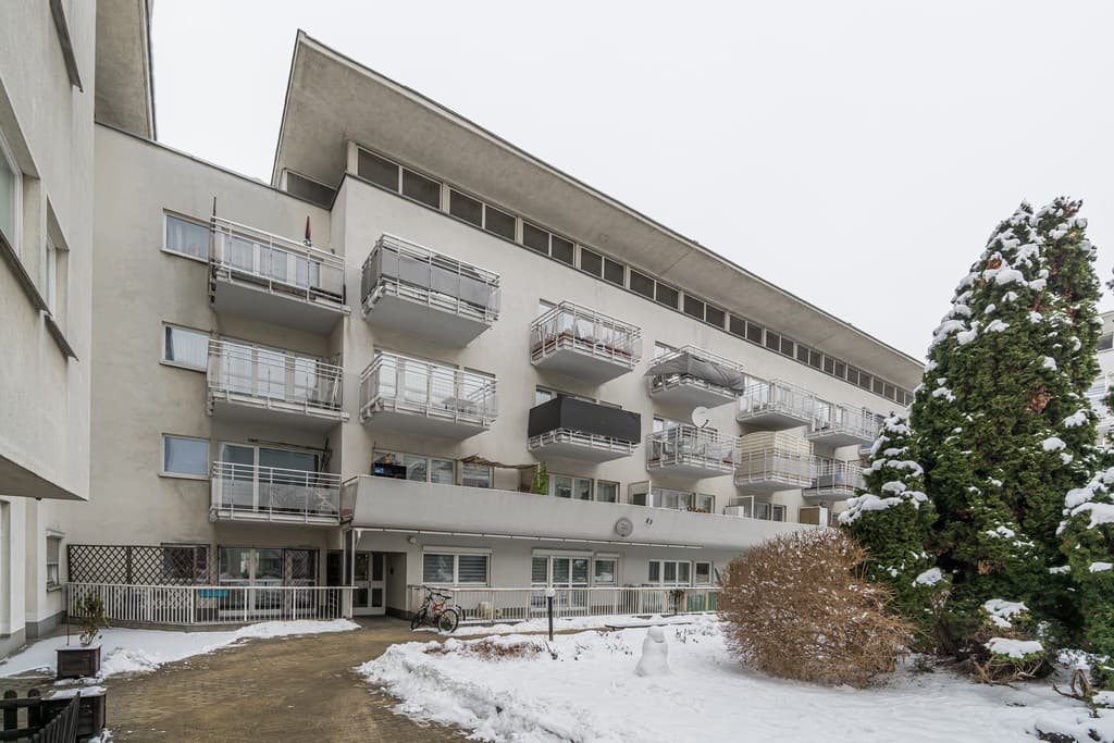 Bright 2-room apartment with terrace near Metro – 15