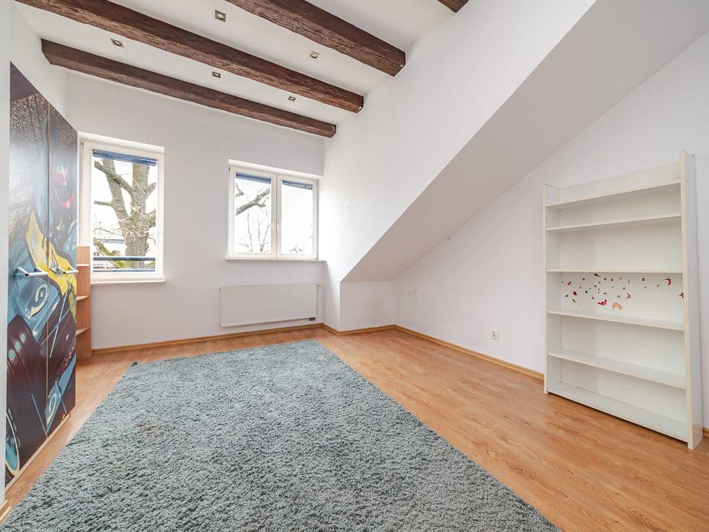 Przestronne dwupoziomowe mieszkanie w Starej Miłośnie – 3