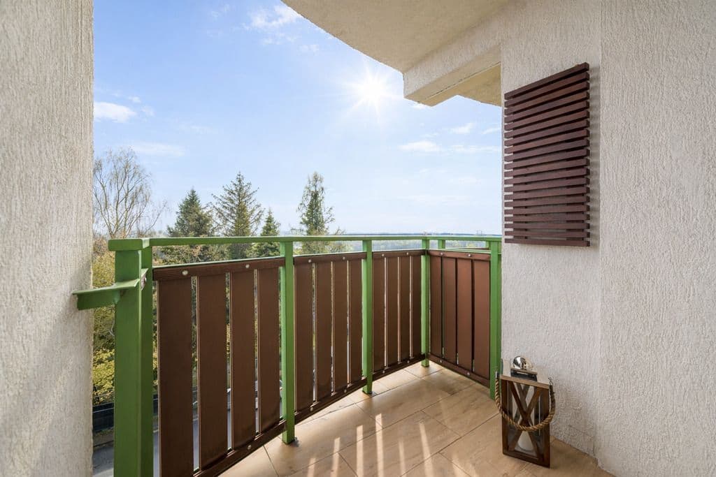Spacious 3-room apartment with two balconies in Ursus – 3