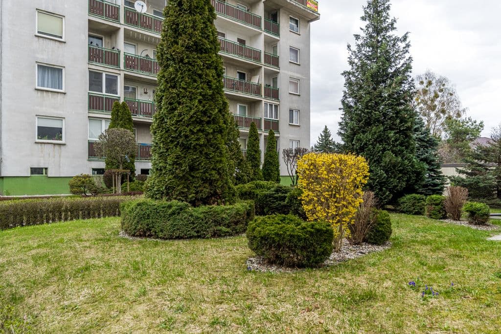 Spacious 3-room apartment with two balconies in Ursus – 19