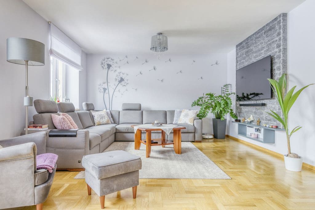 Spacious semi-detached home with garage in Ursus – 1