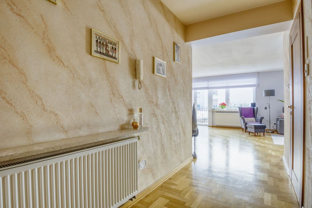 Spacious semi-detached home with garage in Ursus – 13