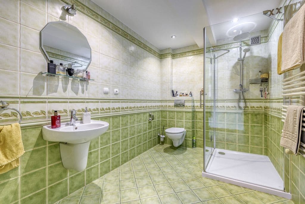 Spacious semi-detached home with garage in Ursus – 15