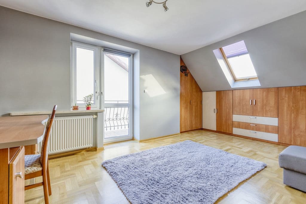 Spacious semi-detached home with garage in Ursus – 19