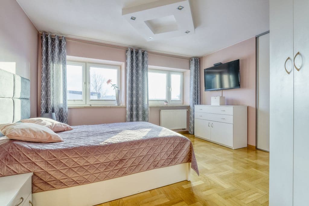 Spacious semi-detached home with garage in Ursus – 20
