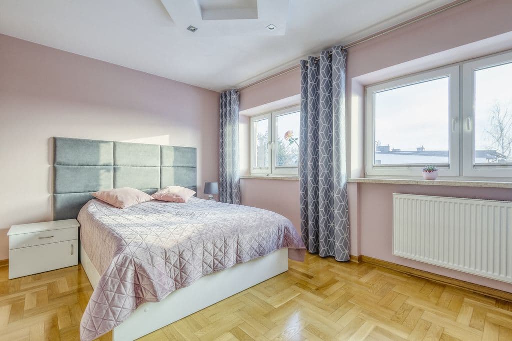 Spacious semi-detached home with garage in Ursus – 21