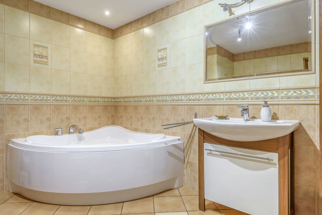Spacious semi-detached home with garage in Ursus – 22
