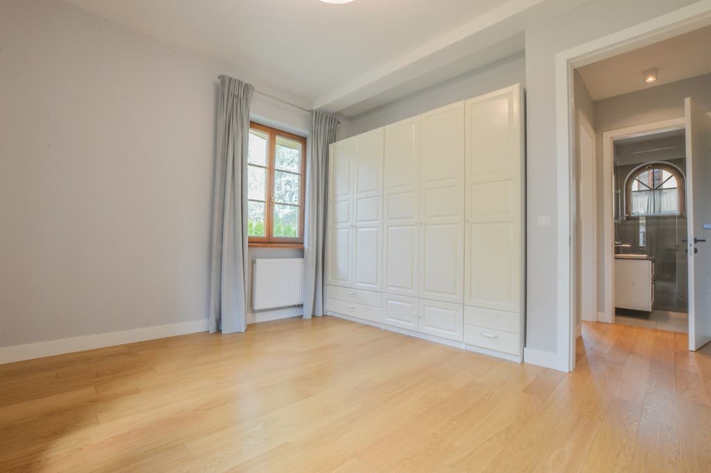 Exclusive villa with large garden in quiet Wilanów – 8