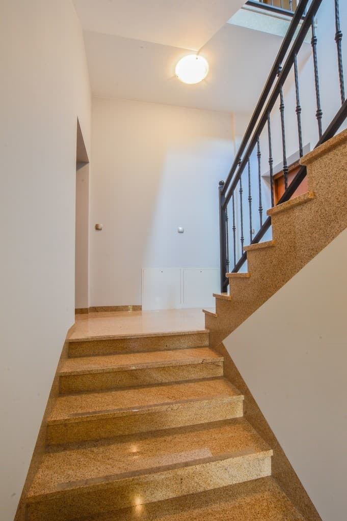 Exclusive villa with large garden in quiet Wilanów – 11
