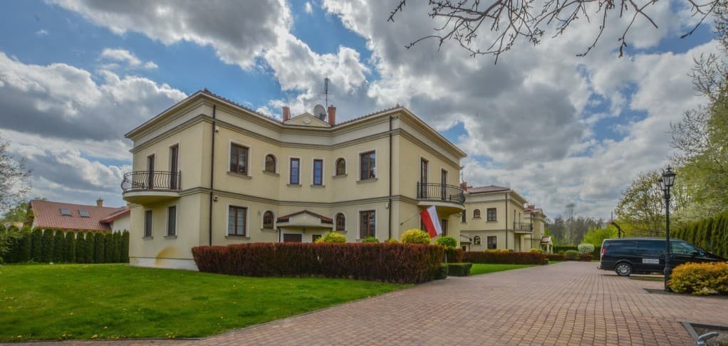 Exclusive villa with large garden in quiet Wilanów – 12