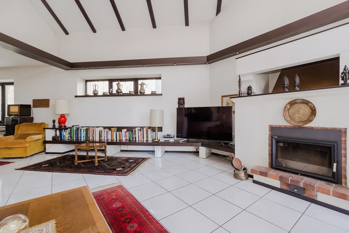Spacious home with 2000 m² garden in Miedzeszyn – 8