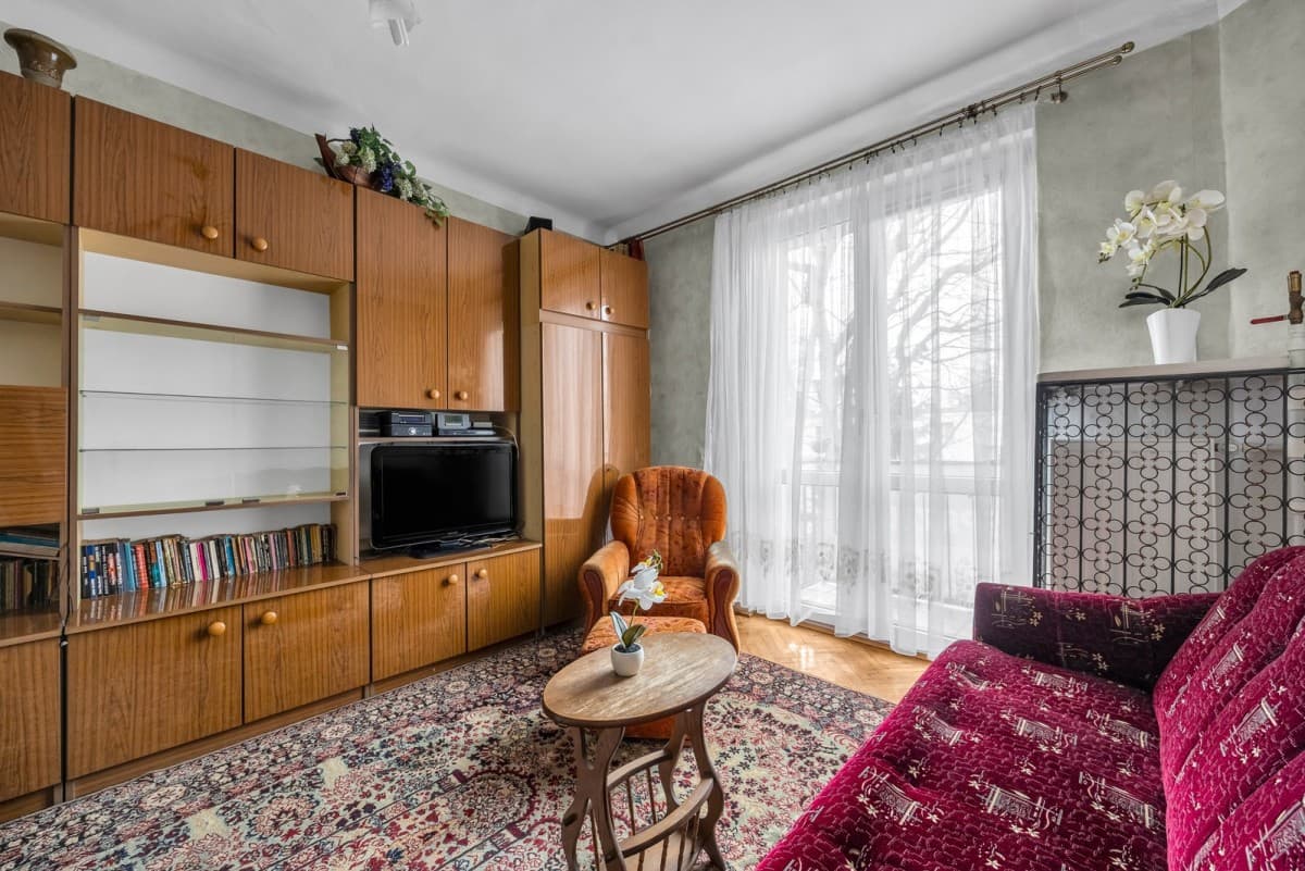 Spacious 2-room apartment in green Saska Kępa – 2