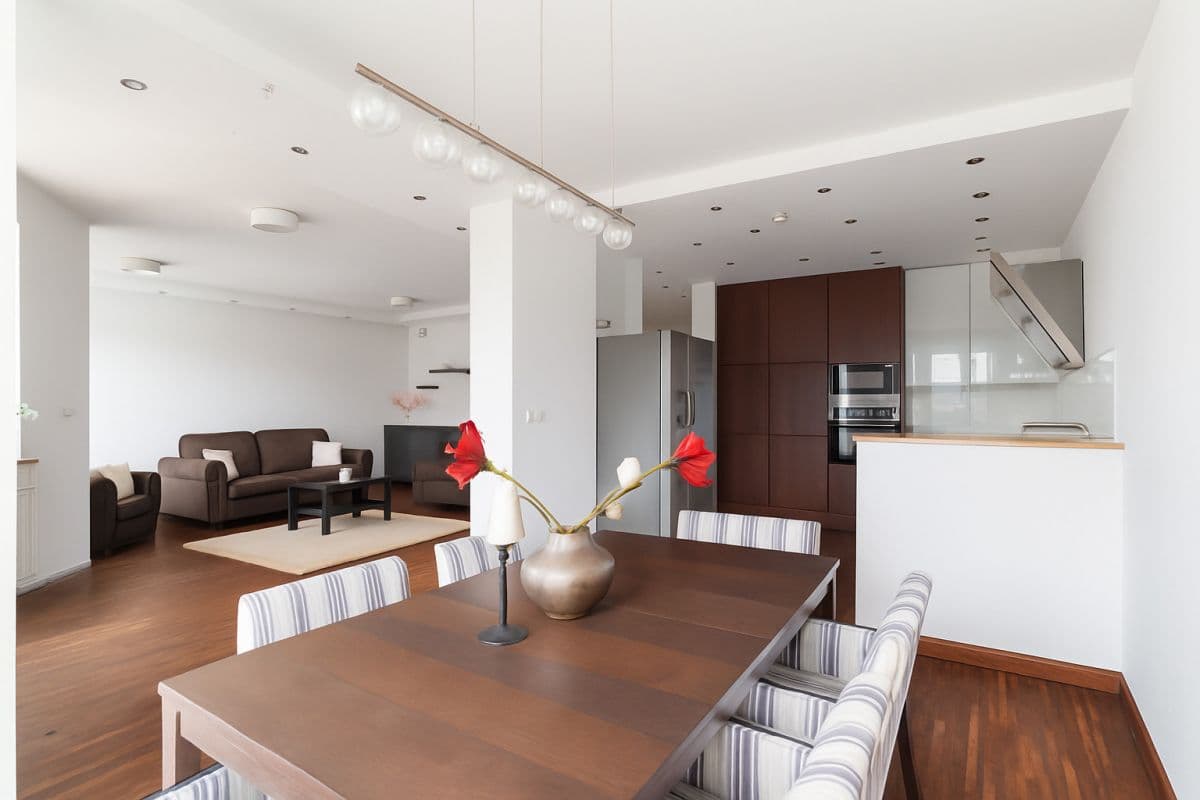 Spacious apartment with option for 4 rooms – 1