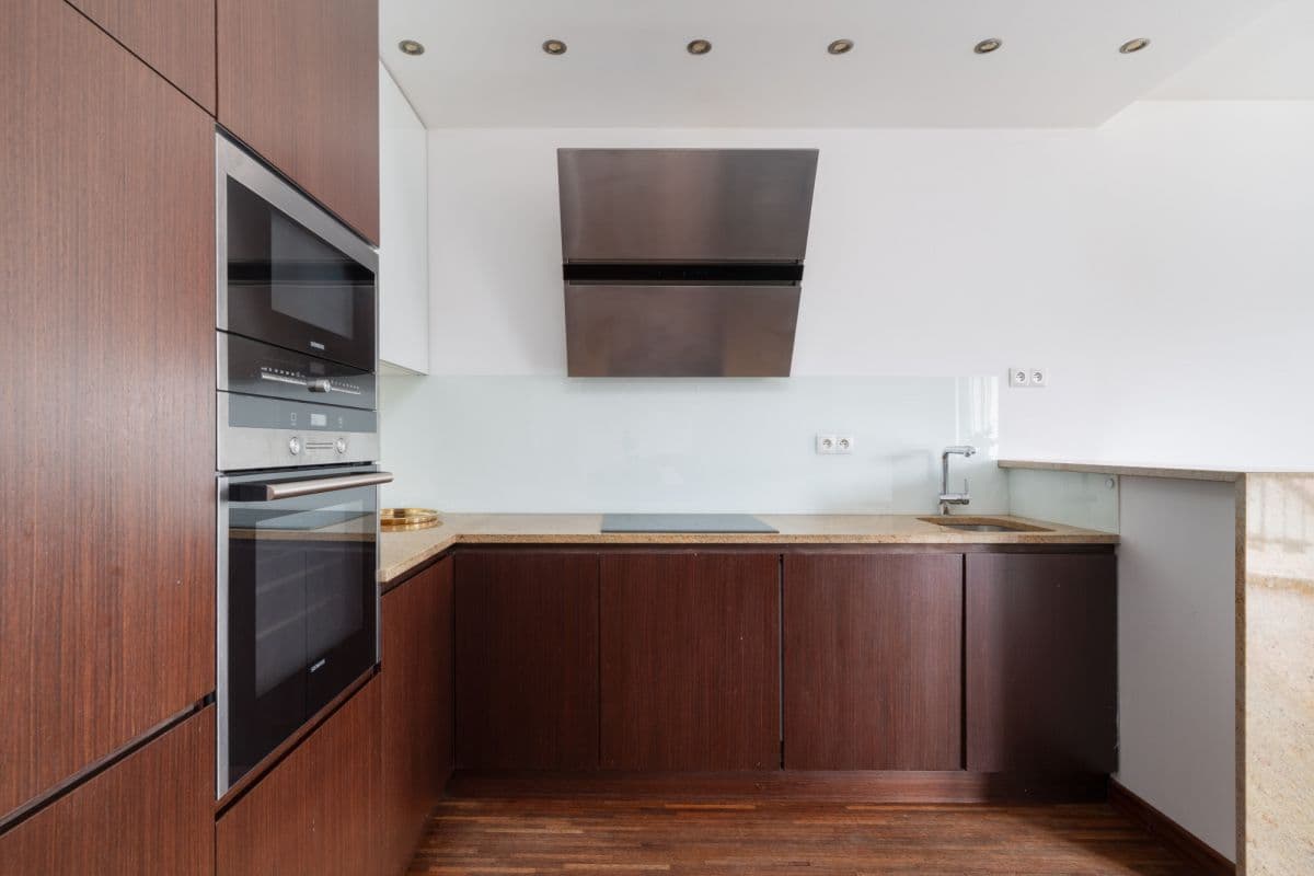 Spacious apartment with option for 4 rooms – 7