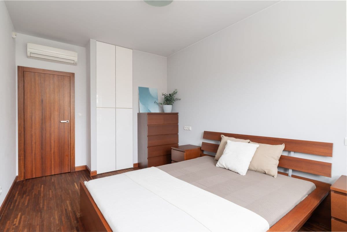 Spacious apartment with option for 4 rooms – 10