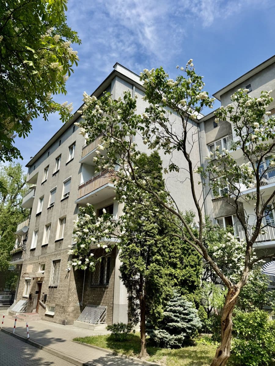 Sunny 35m² apartment in historic Żoliborz – 12
