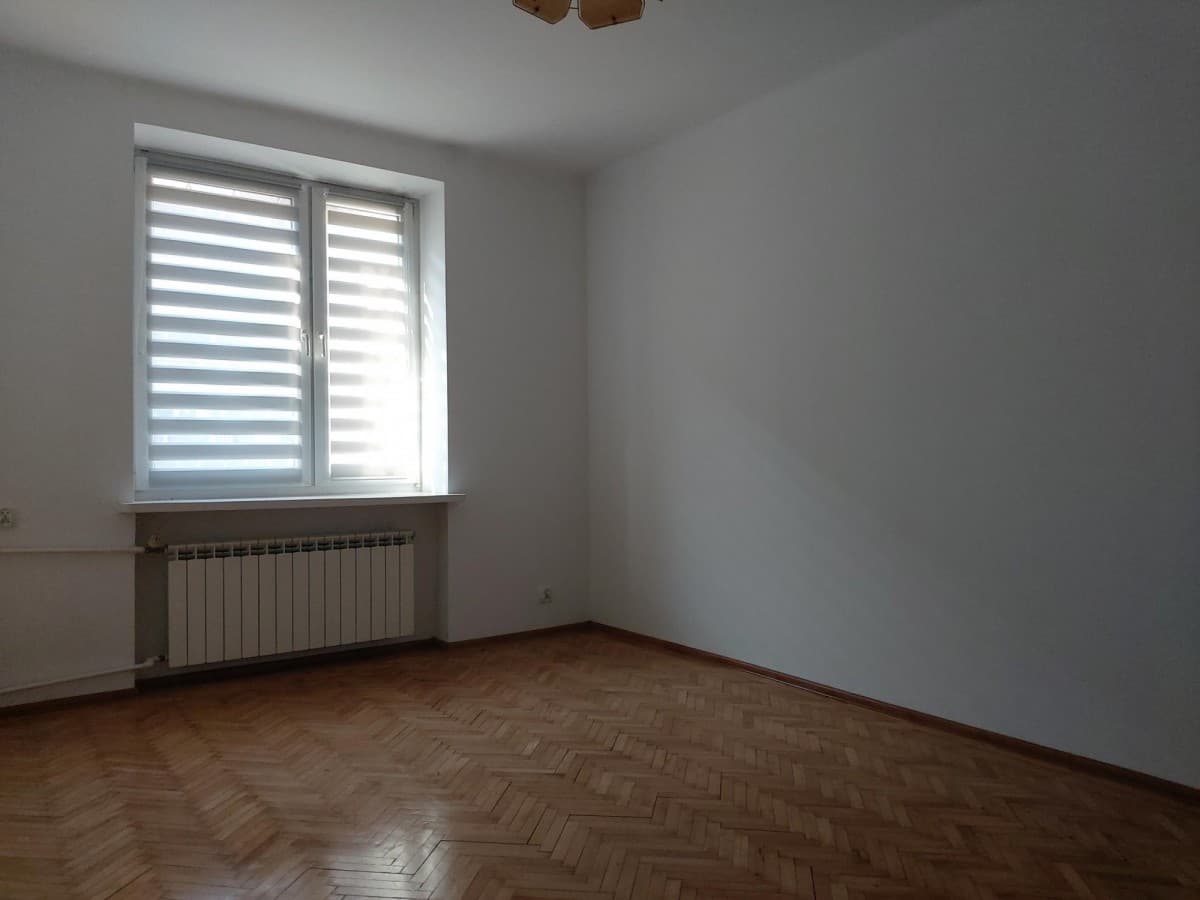 Przestronne 3 pokojowe mieszkanie przy Placu Hallera – 1