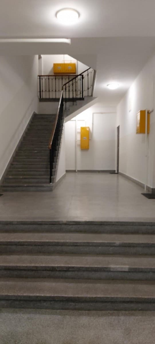 Przestronne 3 pokojowe mieszkanie przy Placu Hallera – 6