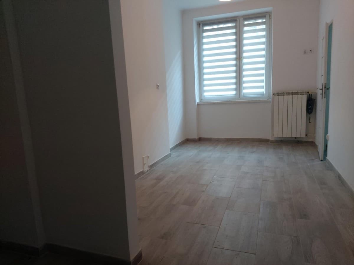 Przestronne 3 pokojowe mieszkanie przy Placu Hallera – 7