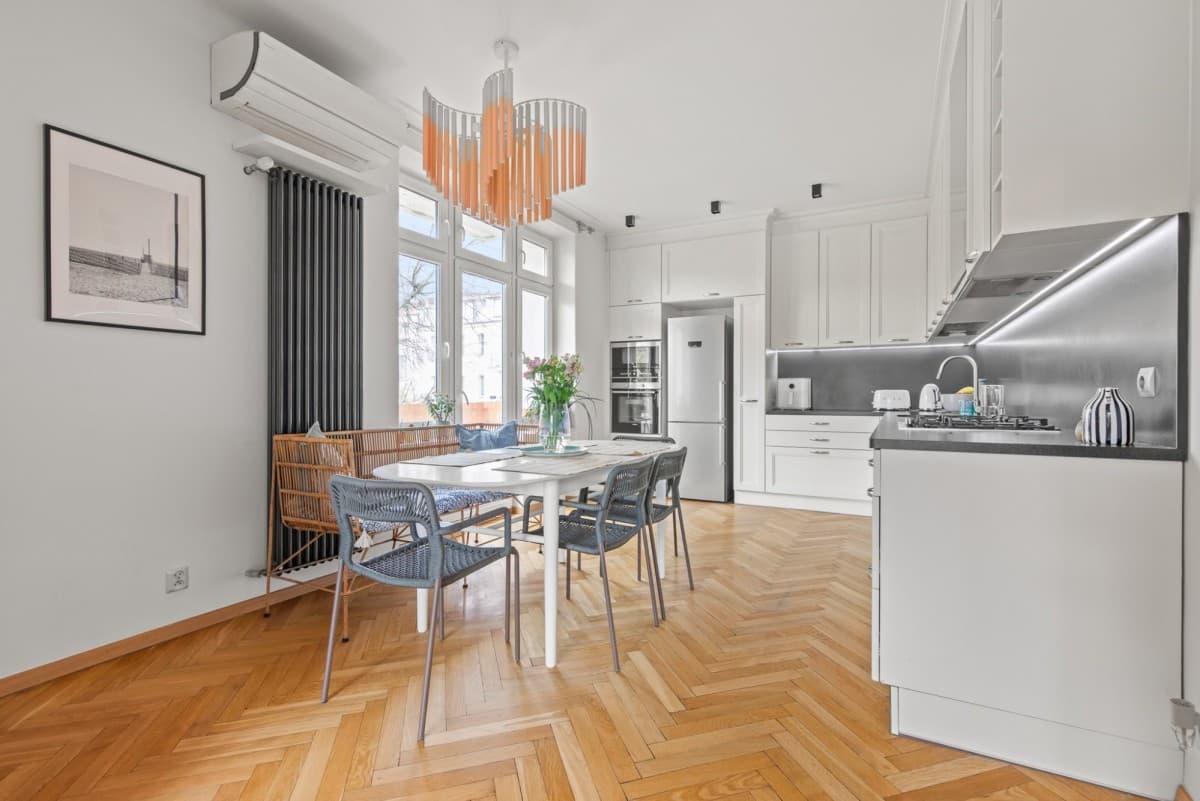 Spacious 107m2 apartment near Żywiciela Park – 3