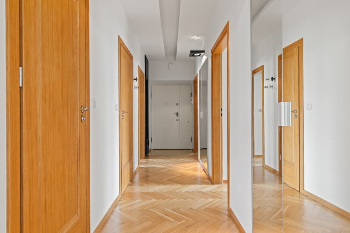 Spacious 107m2 apartment near Żywiciela Park – 5