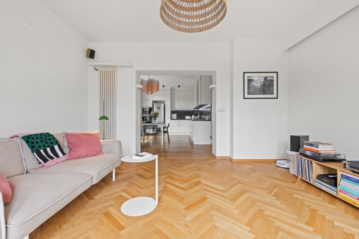 Spacious 107m2 apartment near Żywiciela Park – 8