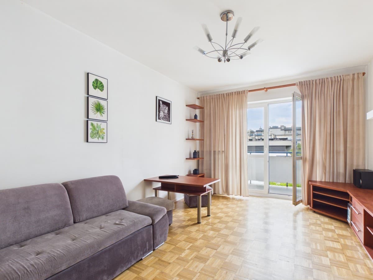Renovated 2-room apartment with balcony in Gocław – 1