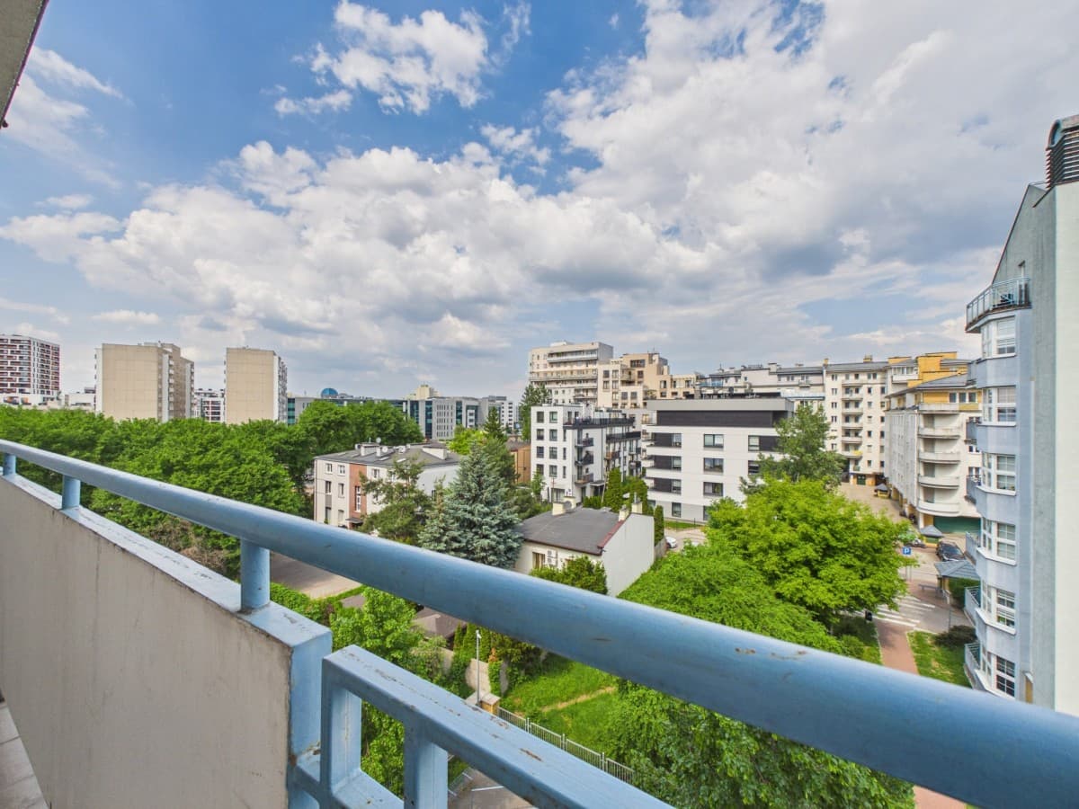 Renovated 2-room apartment with balcony in Gocław – 7