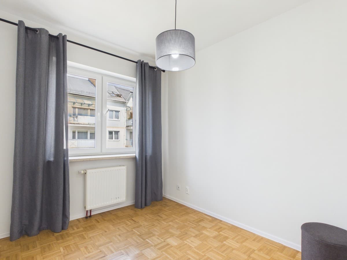 Renovated 2-room apartment with balcony in Gocław – 9