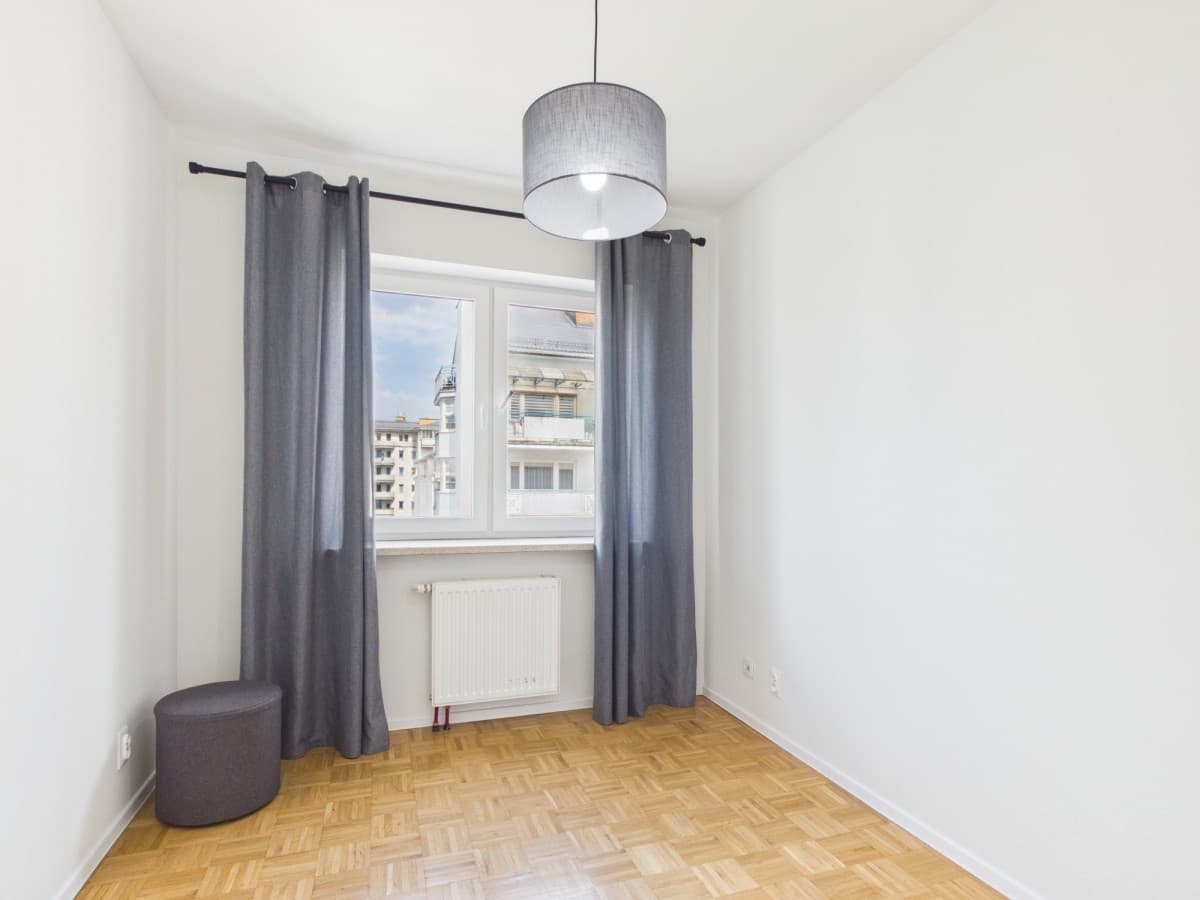 Renovated 2-room apartment with balcony in Gocław – 13