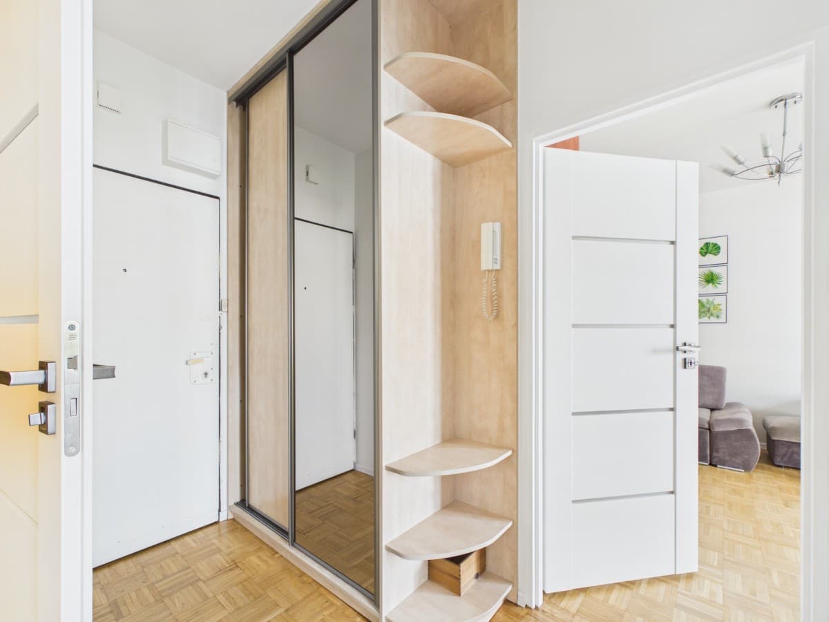 Renovated 2-room apartment with balcony in Gocław – 15