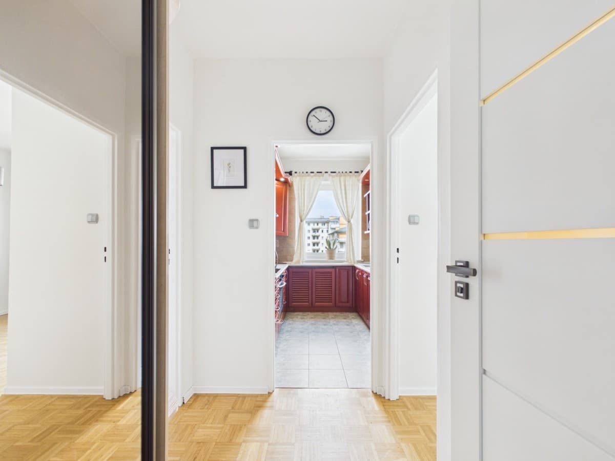 Renovated 2-room apartment with balcony in Gocław – 18