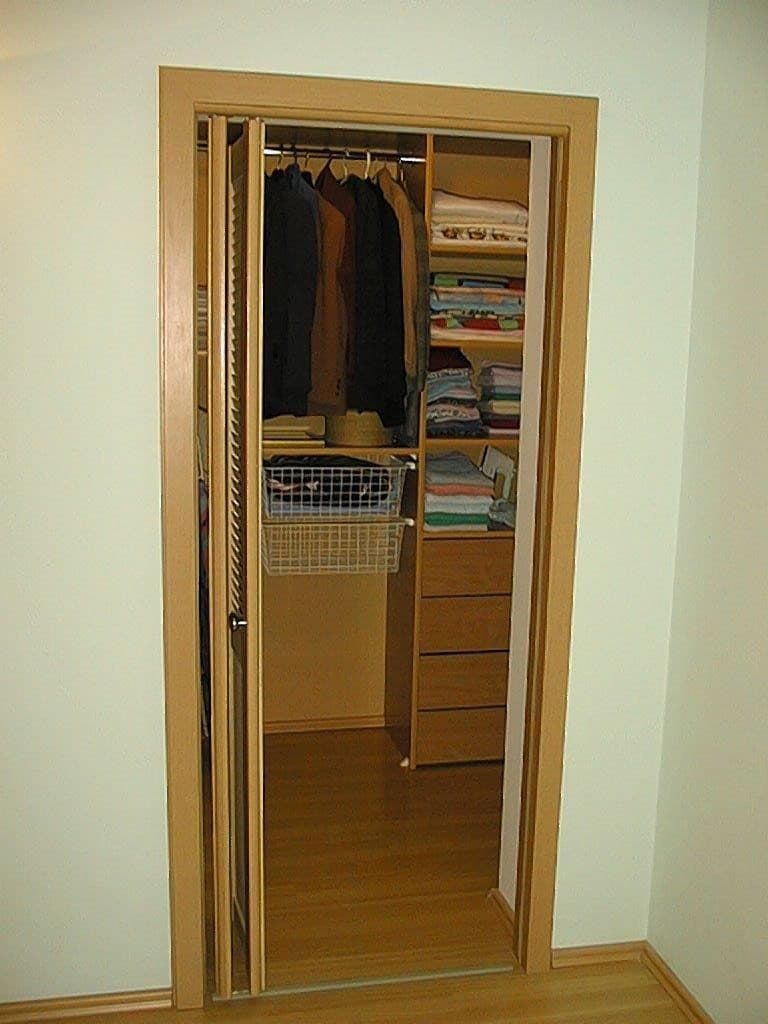 Spacious 4-room apartment with dual living areas – 10