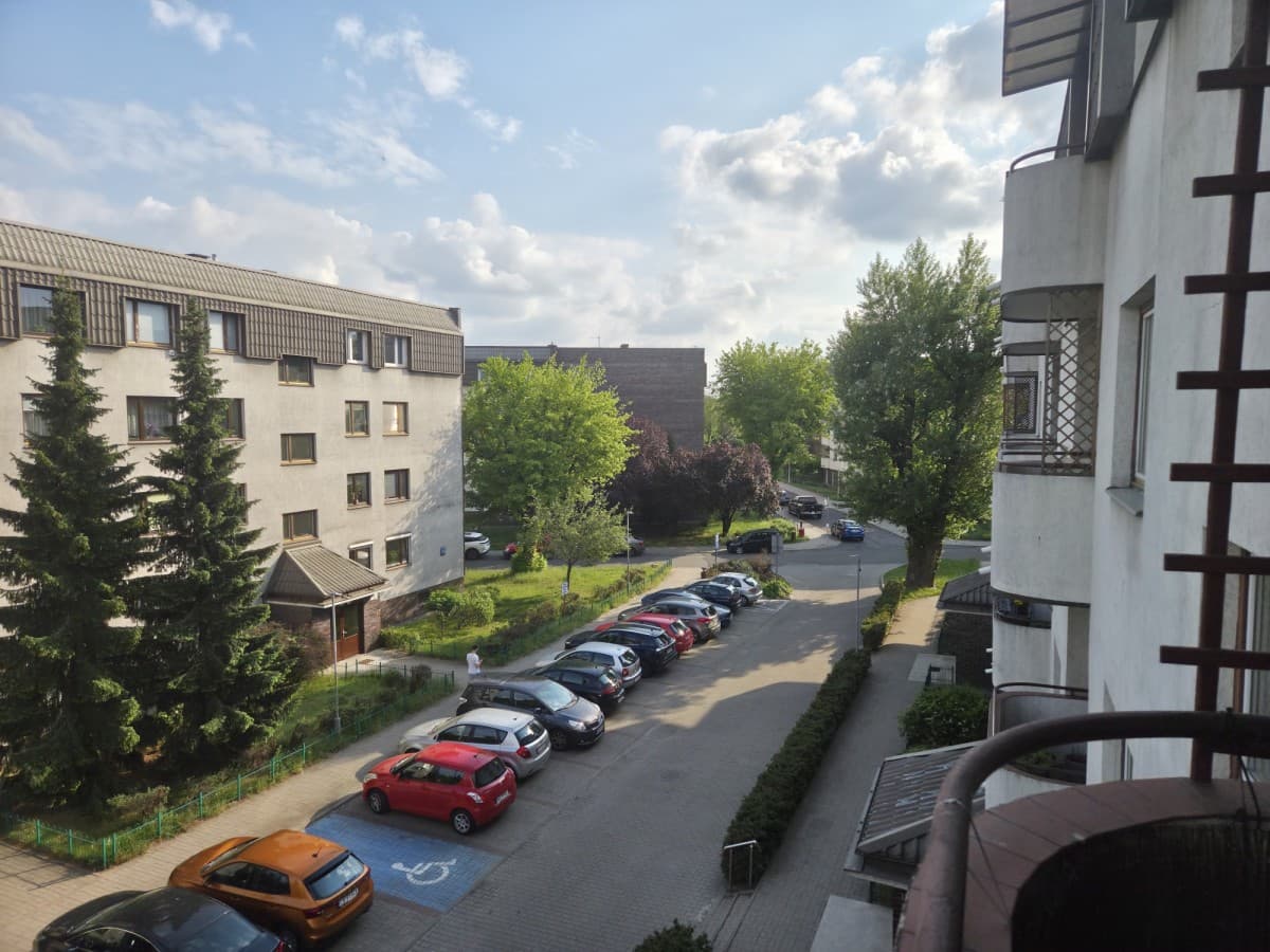 Spacious 4-room apartment with dual living areas – 15