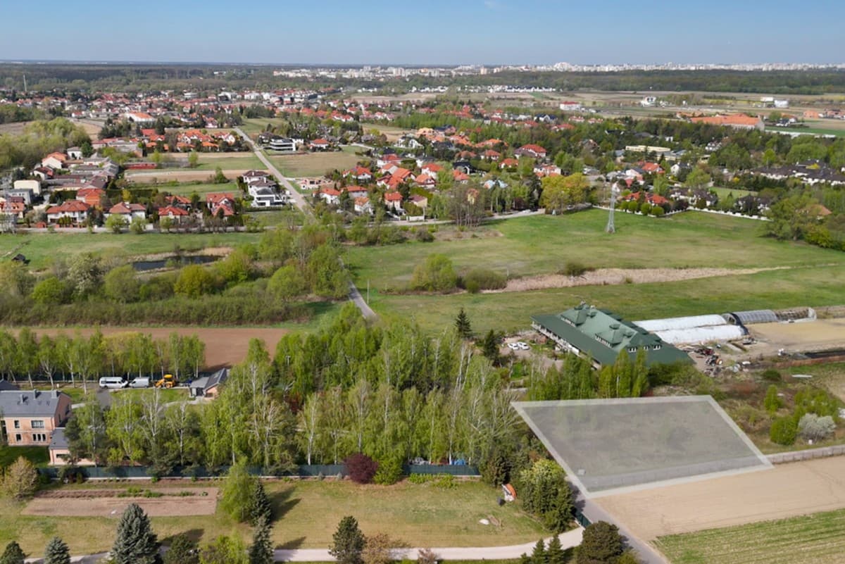 Investment plot for 4 residential units in Powsin – 1