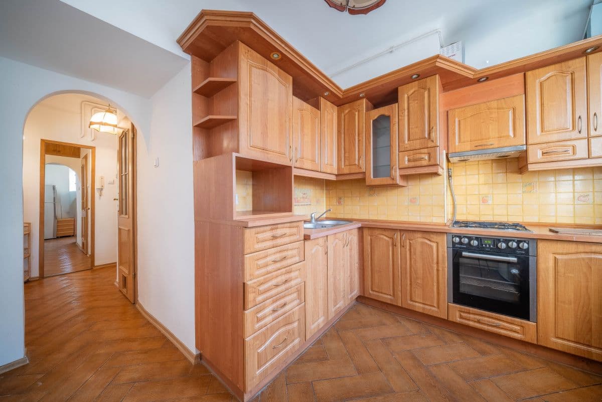 Sunny 35m² apartment in Old Żoliborz with balcony – 6