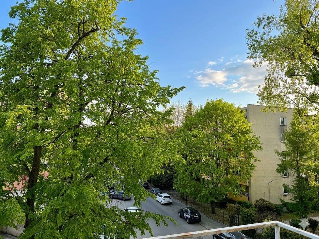 Sunny 35m² apartment in Old Żoliborz with balcony – 15