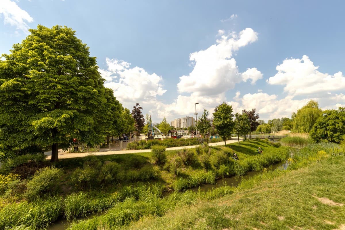 Spacious apartment with 2 balconies near Balaton Park – 21
