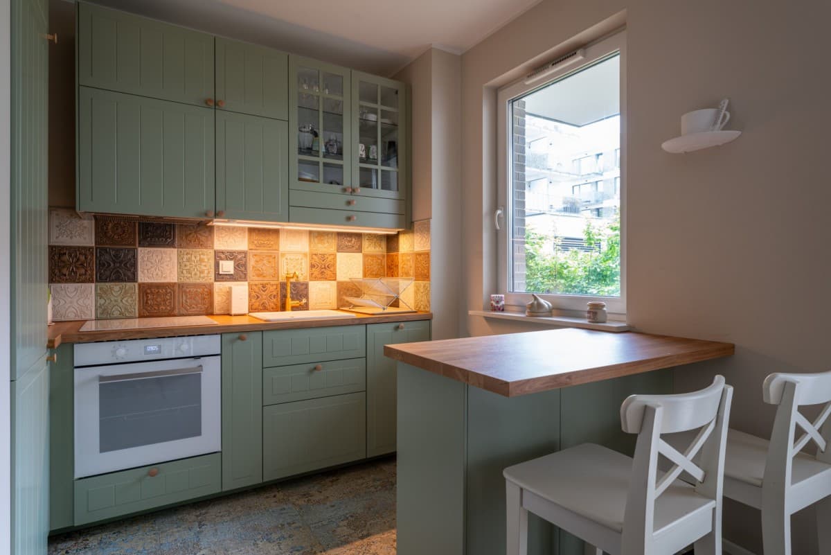 Spacious 4-room apartment with private gardens – 3