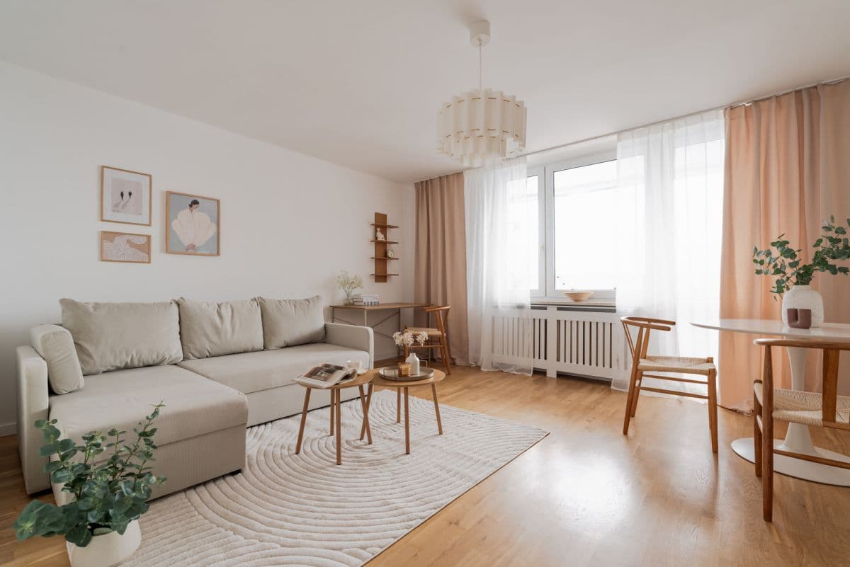 Comfortable 2-room apartment with loggia in Gocławek – 4